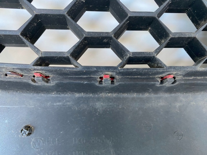 фото №8, Vw golf v 5 gti решётка радиатора решётка бампера 1k0853651e