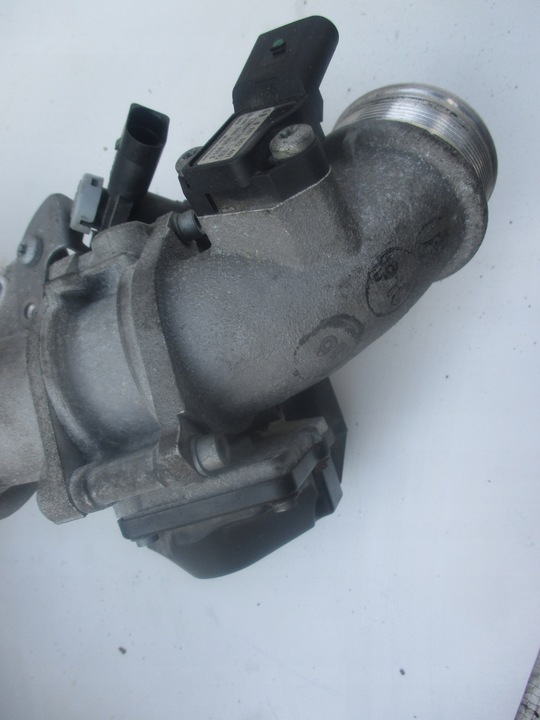 фото №1, Труба воздуха audi a8 d4 q7 vw touareg 4.2 tdi