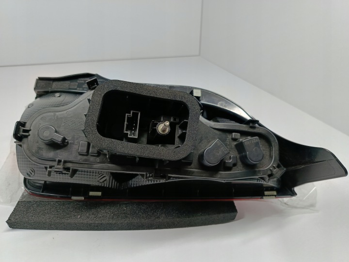 фото №8, Seat mii kf1 11- фара ліве зад ліва задня фарба eu oem 1sl945095k