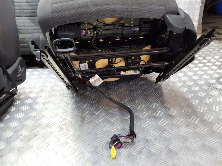 фото №3, Сидіння комплект vw golf v plus