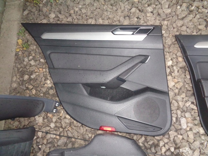 фото №14, Сидіння обшивки комплект напівшкіра алькантара vw passat b8 sedan 2014- європа