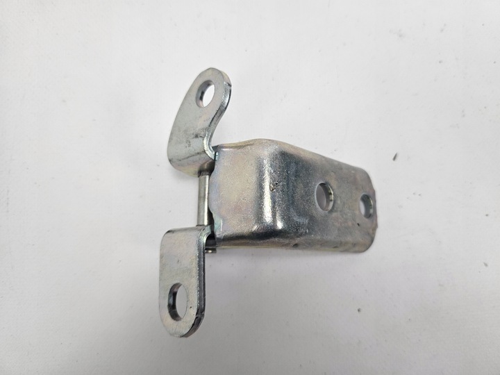 фото №1, Toyota yaris iv corolla chr prius петля дверь зад правые 68770-0h010