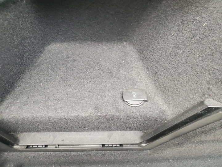 фото №6, Audi q3 f3 83a863879e зад сторона левая обшивки багажника