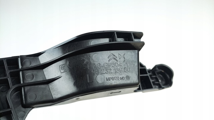 фото №6, Peugeot 208 ii кронштейн крепление обшивка двери левые зад 9823213980 dr323