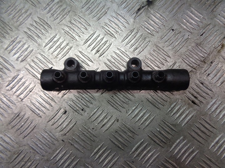 фото №1, Планка вприскувальний toyota avensis t25 2.0 d4d