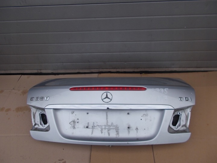 фото №1, Mercedes w207 купе кришка багажника 775
