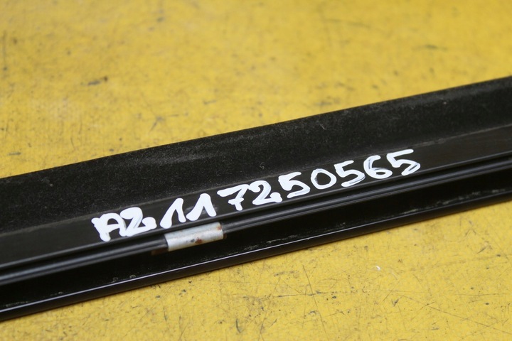 фото №8, Планка накладка левый перед mb w211 a2117250565