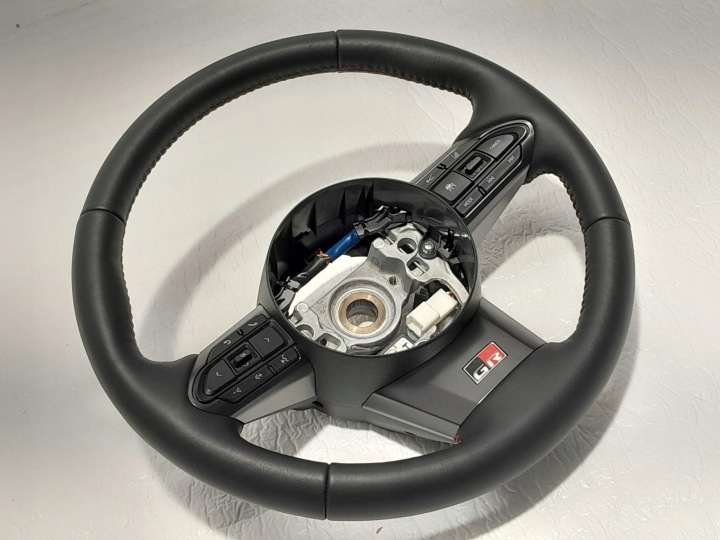 фото №11, Toyota yaris gr iv 4 руль многофункциональная кожа красная nić