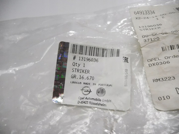 фото №13, Кронштейн сиденья зад opel corsa d оригинальный номер 13196036 правый