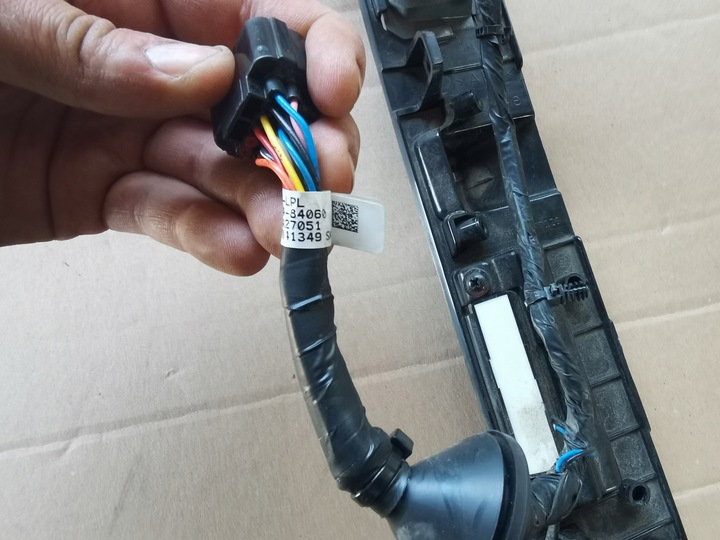 фото №7, Hyundai tucson iv - накладка задньої кришки з камера