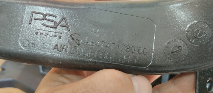 фото №8, Заборщик воздуха канал воздуховод нагревателя opel astra l vi 23r 9847476380