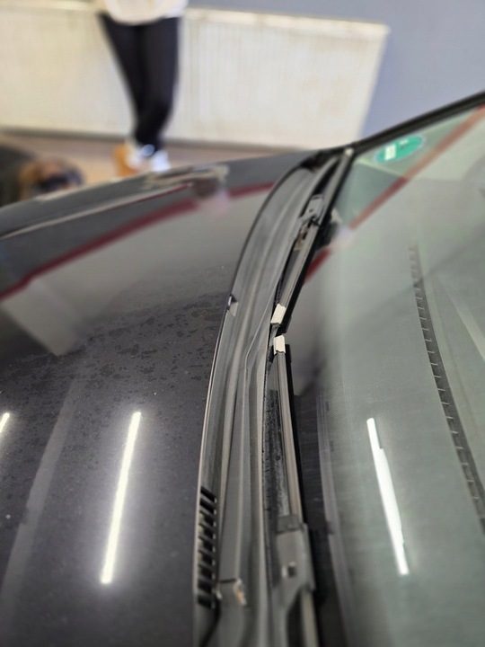 фото №16, Панель под лобовым стеклом отражатель воды vw polo 9n fl рестайлинг 2001-2009 6q1819415b