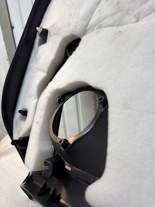 фото №11, Tesla модель y 20- оббивка кришки багажника зад 1622264-00-b