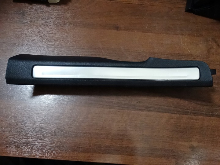 фото №1, Ідеальна накладка порога ліва задня mercedes w223 1