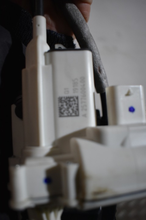 фото №3, Замок доводчик двері переднє праві mercedes w247 w290 1