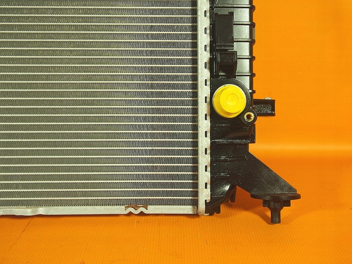 фото №12, Audi a5 8t рестайлинг 24km радиаторов воды оригинал 8k0121251aj