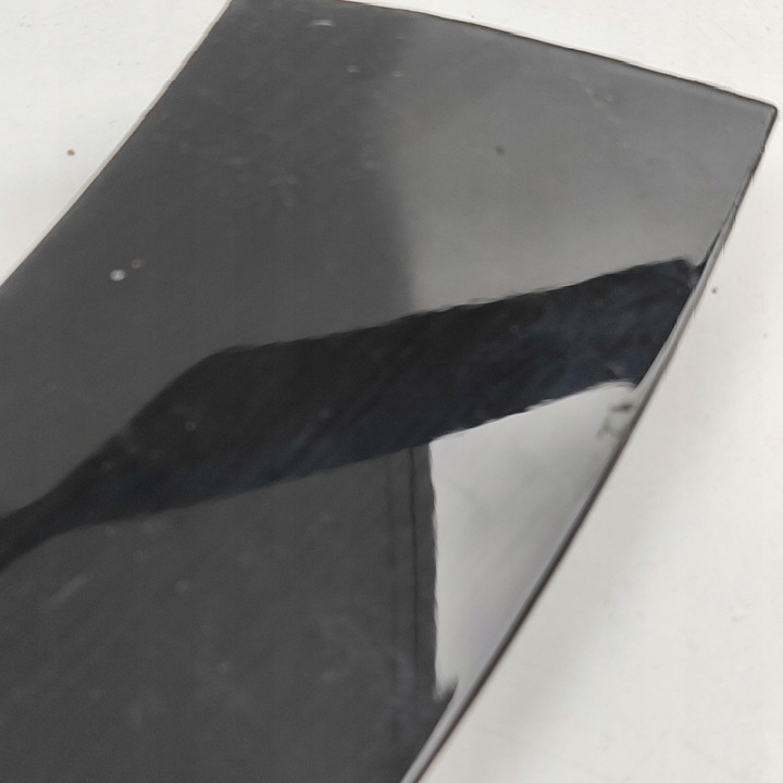 фото №9, Audi q8 2023 ліва сторона планка крила заднього