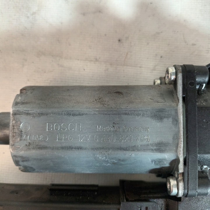 фото №6, Audi a4 b7 двигунчик скло правий перед 8e2959802f