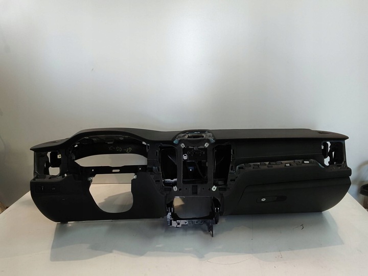 фото №1, Volvo xc60 ii 2022 консоль панель роздавальна шкіра нитка біла