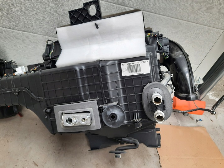 фото №6, Peugeot 3008 1.6ehdi рестайлінг обігрівач кліматронік