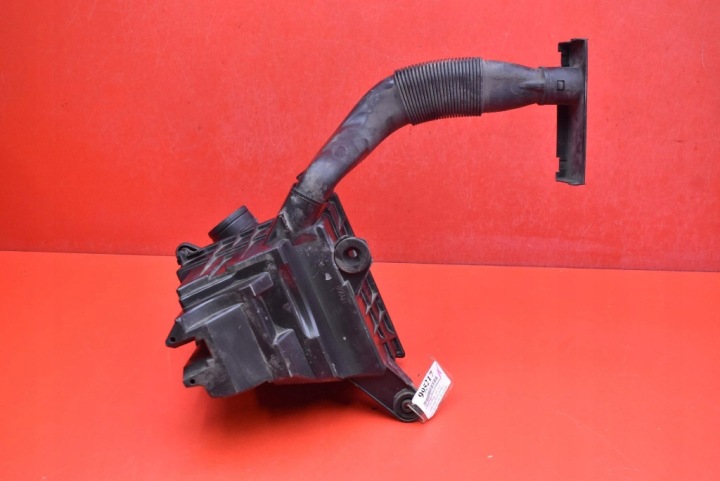 фото №5, Корпус фільтра повітря 6y0129620 vw polo 5 v 6r 1.2 12v 70 km 09-15