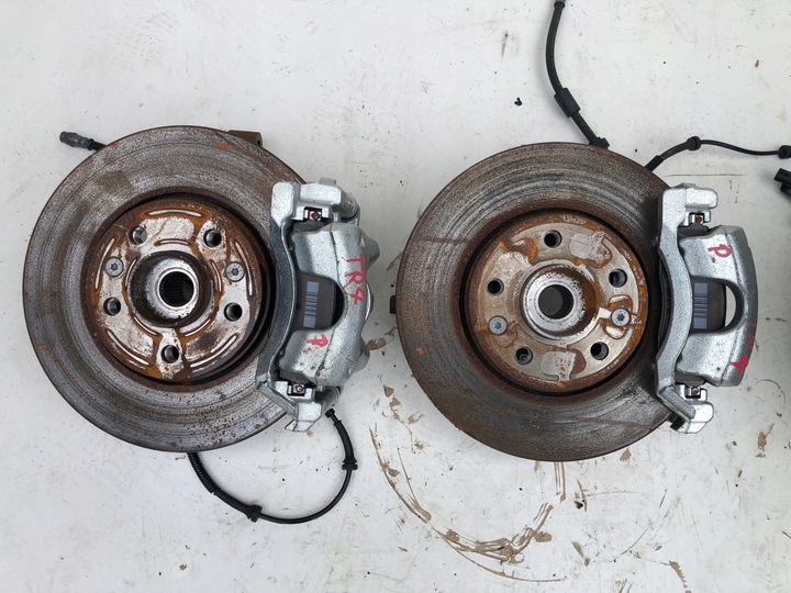 фото №10, Renault trafic iii vivaro 2.0 dci ліва поворотна опора амортизатор ступиця перед