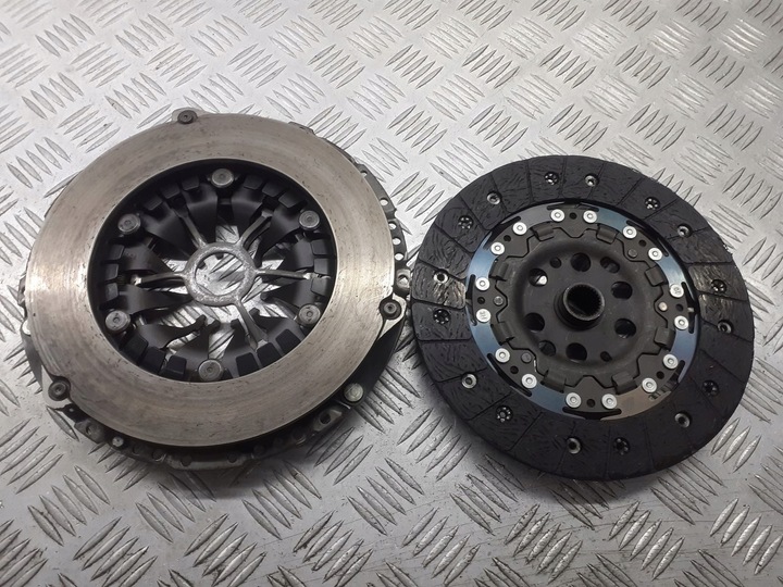 фото №1, Притиск зчеплення з диск vw golf v plus 1.9 tdi