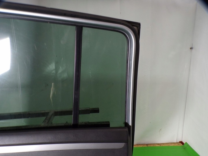 фото №9, Volkswagen touran дверь правые зад задние лак la72