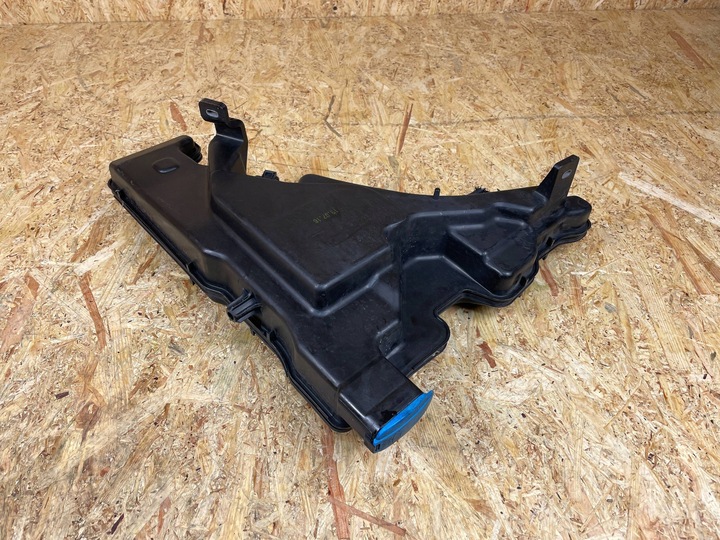 фото №7, Бак жидкости омывателя помпа audi a4 b9 8w 8w0955451l 2015-