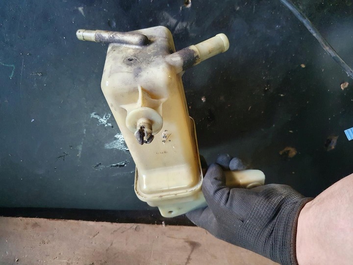 фото №8, Audi 80 b4 avant універсал 1.9 tdi бак бачок підсилювача оригінал