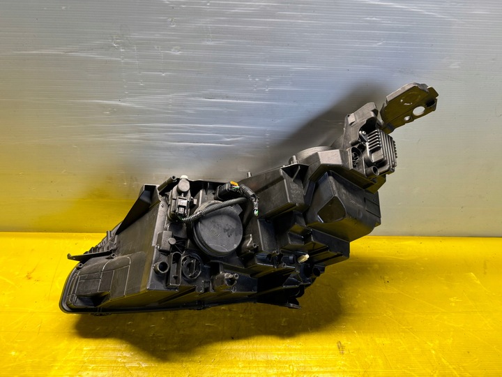 фото №8, Peugeot 3008 ii 5008 ii лампа перед права модель 2016-