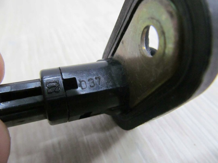 фото №5, Toyota camry vi 01-06 датчик концевой дверь