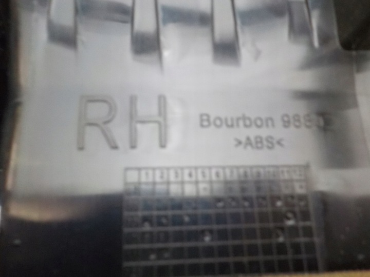 фото №8, Toyota avensis t27 2011r. 2.0 d4d решётка воздуховод средняя 55670-05090