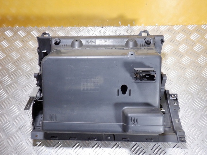 фото №9, Vw touran i рестайлинг // бардачок пассажира 1t1857097c