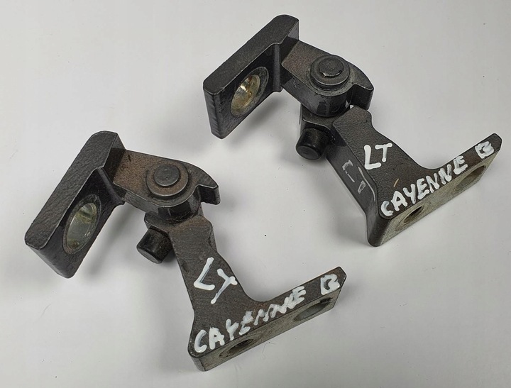 фото №1, Петлі двері лівий зад задні porsche cayenne ii 7p5 8k0831401a пара