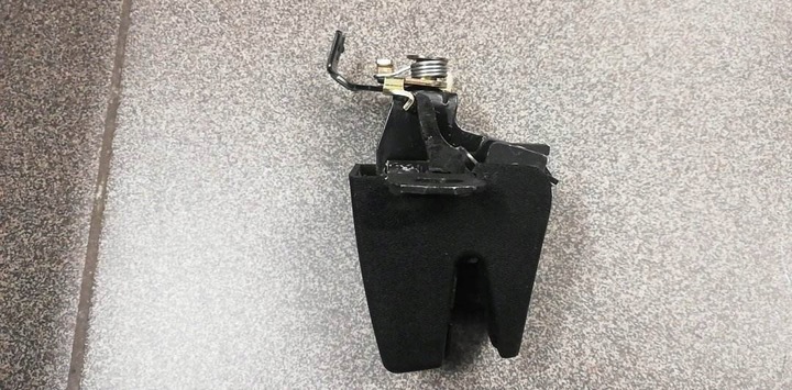 фото №6, Vw caddy iii 2k замок дверь зад правый верхний