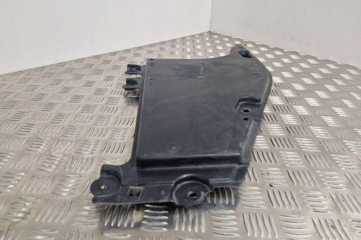 фото №7, Задняя средняя защита шасси toyota 5816742010 2.5l 2022