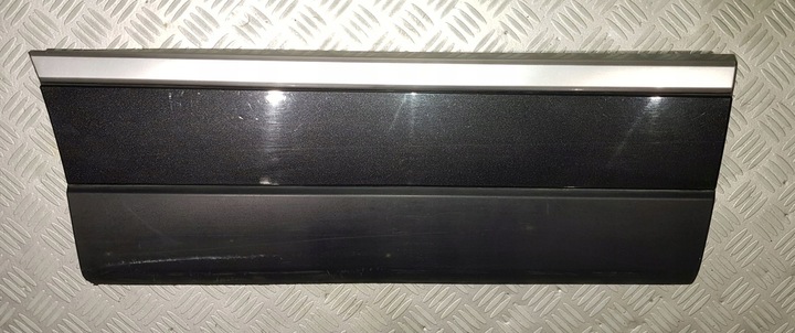 фото №1, Range rover vogue l405 планка дверь правая зад dół