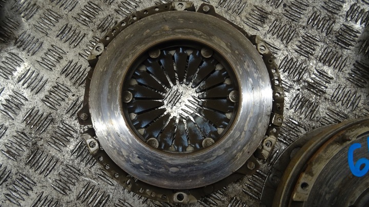 фото №6, Сцепление двухмассовый колесо маховики a4 b8 0b1141015b номер 64