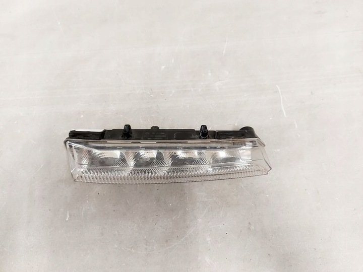 фото №2, Mercedes w117 w246 галоген праві перед led drl