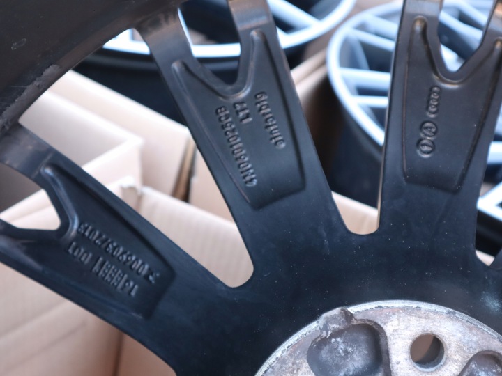 фото №9, Диски audi oem q7 sq7 q8 sq8 9,5x 21 дюймів et31 4m0601025cb 4m0 супер стан