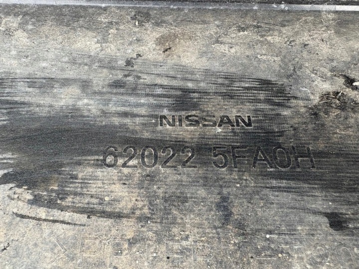 фото №13, Бампер перед передний nissan micra k14 620225fa0h чёрный оригинал логотип решётка радиатора