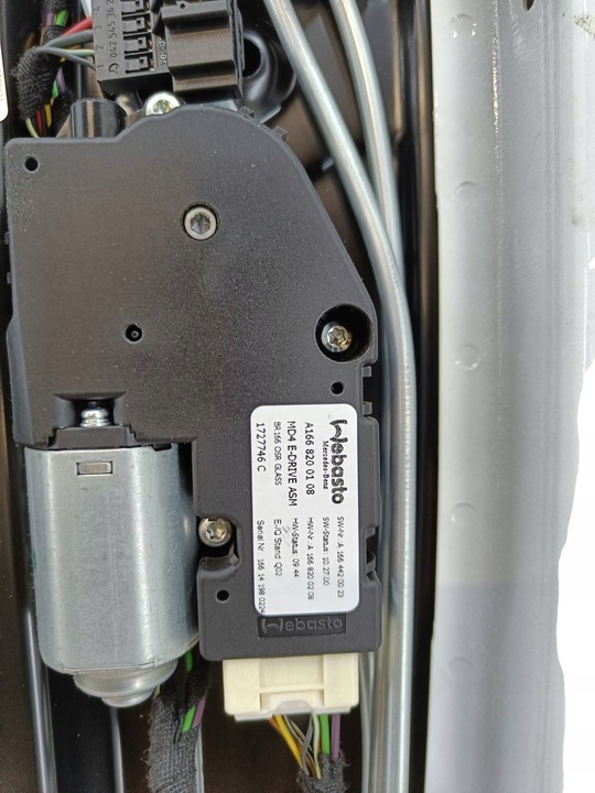 фото №11, Mercedes-benz ml w166 2014 люк комплект