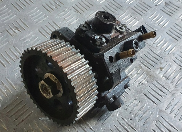 фото №1, Astra h vectra zafira c насос впрыскивающий 1.9 cdti