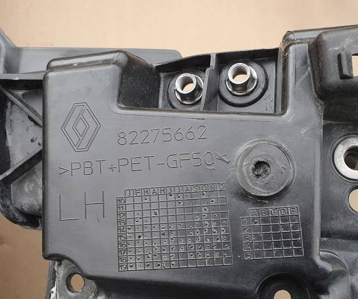 фото №13, Renault range t гама панель кріплення фар лівий кріплення 82275662