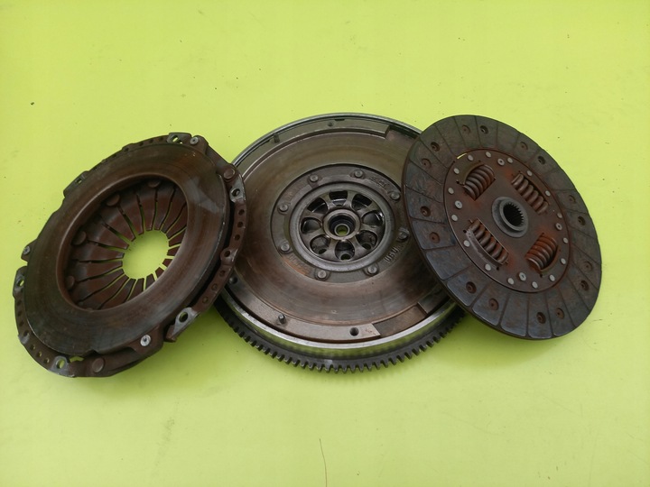 фото №1, Зчеплення колесо двомасовий 2.0 d subaru legacy v 10r
