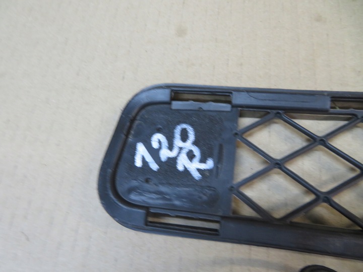 фото №7, Toyota rav4 iii решётка dół бампера перед 05-08 53113-42030
