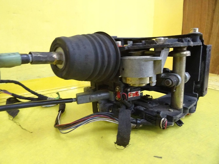 фото №12, Домкрат автомат audi a6 s6 c4 4a 441713101f nr80