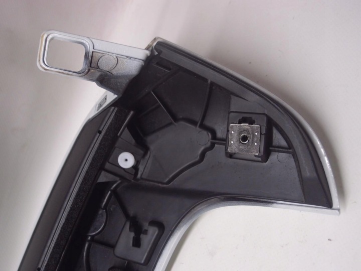 фото №15, Накладка кришки зад renault clio v 960307611r