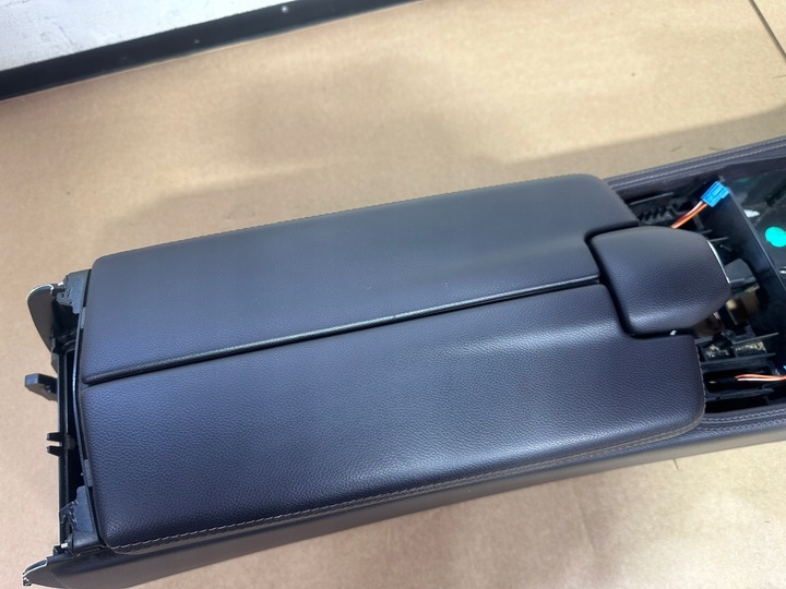 фото №7, Тунель середній, підлокітник, бардачок, konik mercedes cls w218 fiolet 807a